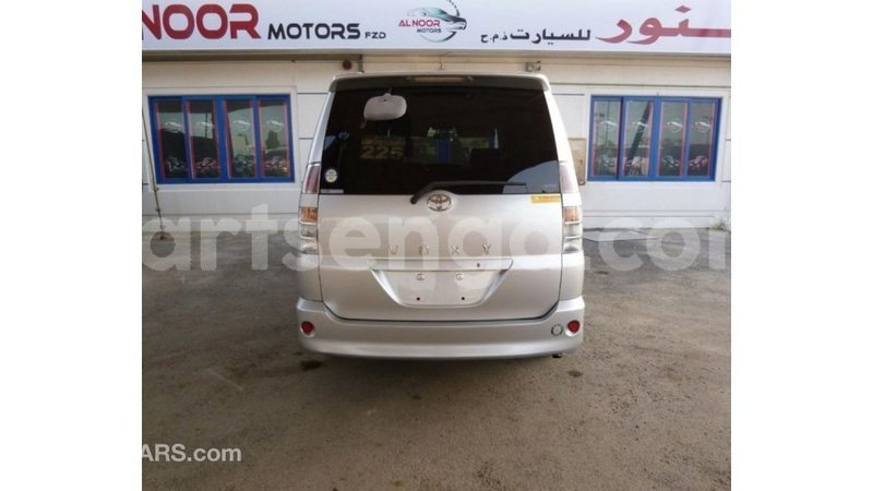 Big with watermark toyota voxy hhohho import dubai 15217