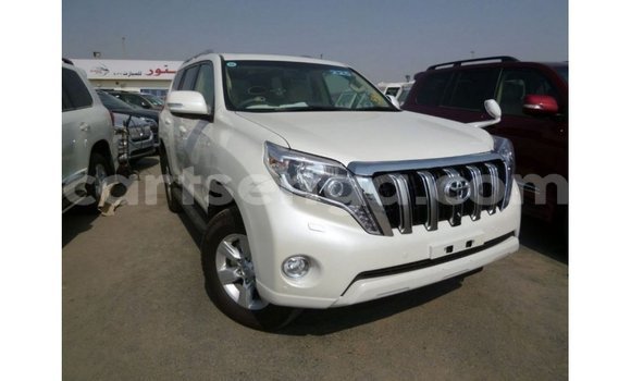 Acheter Import Voiture Toyota Prado Blanc à Import - Dubai, Hhohho Acheter Import Voiture Toyota Prado Blanc à Import - Dubai, Hhohho