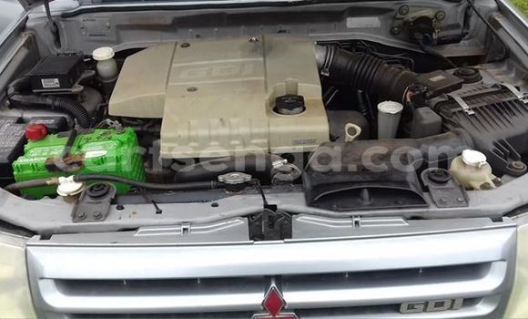 Nunua Ilio tumika Mitsubishi Pajero Silver Gari ndani ya Lobamba nchini Manzini Nunua Ilio tumika Mitsubishi Pajero Silver Gari ndani ya Lobamba nchini Manzini