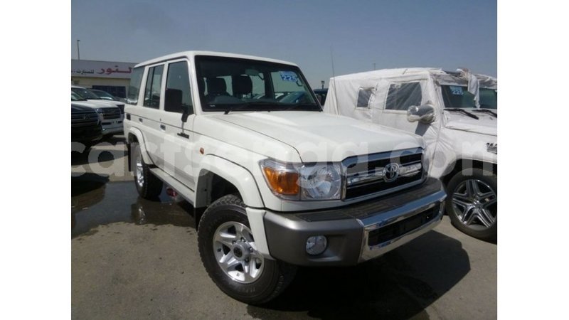 Big with watermark toyota land cruiser hhohho import dubai 15247