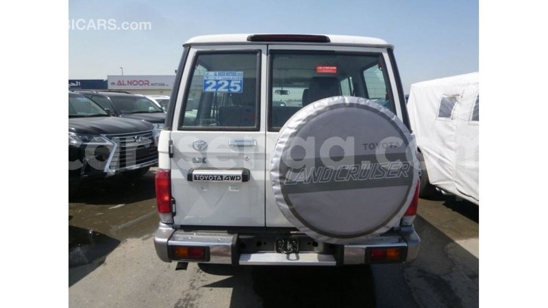 Big with watermark toyota land cruiser hhohho import dubai 15247