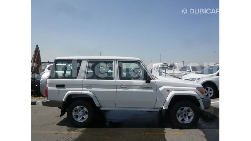 Big with watermark toyota land cruiser hhohho import dubai 15247