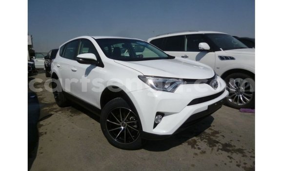 Nunua Imported Toyota 4Runner White Gari ndani ya Import - Dubai nchini Hhohho Nunua Imported Toyota 4Runner White Gari ndani ya Import - Dubai nchini Hhohho