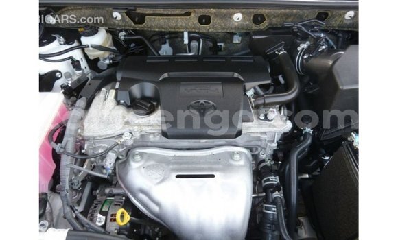 Nunua Imported Toyota 4Runner White Gari ndani ya Import - Dubai nchini Hhohho Nunua Imported Toyota 4Runner White Gari ndani ya Import - Dubai nchini Hhohho