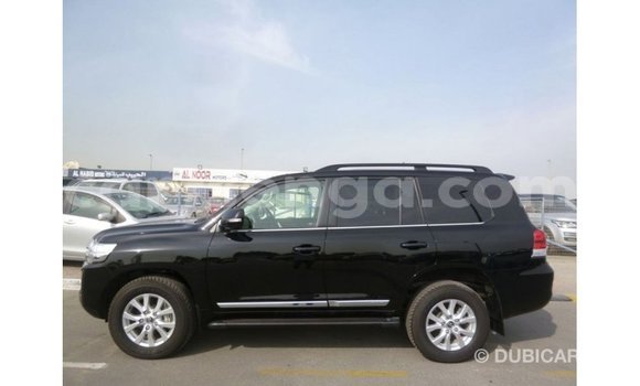 Nunua Imported Toyota Land Cruiser Black Gari ndani ya Import - Dubai nchini Hhohho Nunua Imported Toyota Land Cruiser Black Gari ndani ya Import - Dubai nchini Hhohho