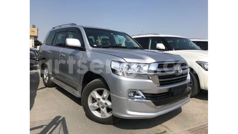 Big with watermark toyota land cruiser hhohho import dubai 15281