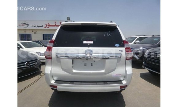 Acheter Import Voiture Toyota Prado Blanc à Import - Dubai, Hhohho Acheter Import Voiture Toyota Prado Blanc à Import - Dubai, Hhohho