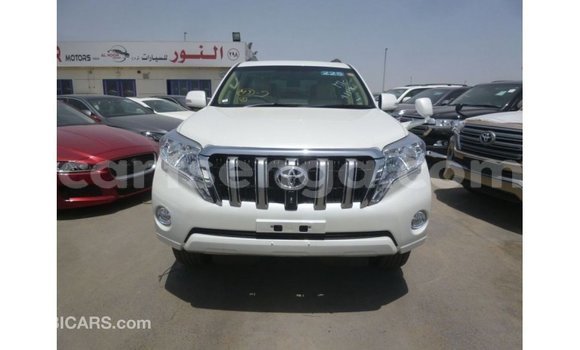 Acheter Import Voiture Toyota Prado Blanc à Import - Dubai, Hhohho Acheter Import Voiture Toyota Prado Blanc à Import - Dubai, Hhohho