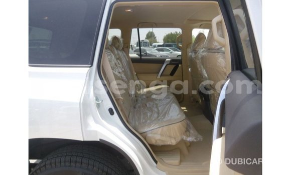 Acheter Import Voiture Toyota Prado Blanc à Import - Dubai, Hhohho Acheter Import Voiture Toyota Prado Blanc à Import - Dubai, Hhohho
