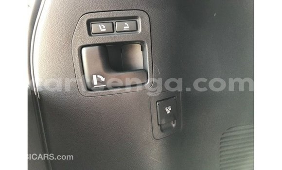 Nunua Imported Toyota Land Cruiser White Gari ndani ya Import - Dubai nchini Hhohho Nunua Imported Toyota Land Cruiser White Gari ndani ya Import - Dubai nchini Hhohho