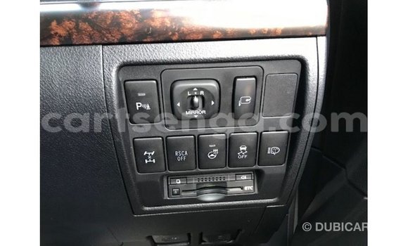 Nunua Imported Toyota Land Cruiser White Gari ndani ya Import - Dubai nchini Hhohho Nunua Imported Toyota Land Cruiser White Gari ndani ya Import - Dubai nchini Hhohho