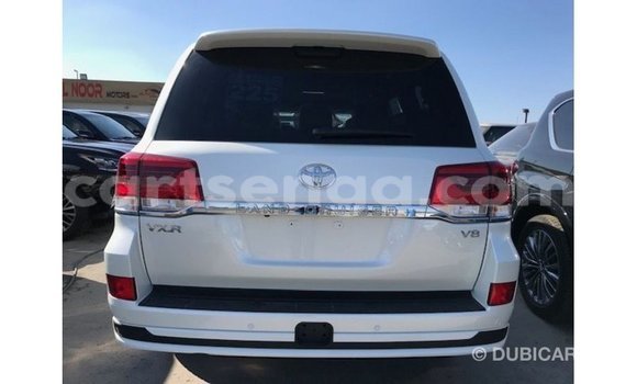 Nunua Imported Toyota Land Cruiser White Gari ndani ya Import - Dubai nchini Hhohho Nunua Imported Toyota Land Cruiser White Gari ndani ya Import - Dubai nchini Hhohho