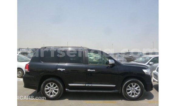 Acheter Import Voiture Toyota Land Cruiser Noir à Import - Dubai, Hhohho Acheter Import Voiture Toyota Land Cruiser Noir à Import - Dubai, Hhohho