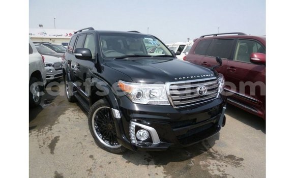 Nunua Imported Toyota Land Cruiser Black Gari ndani ya Import - Dubai nchini Hhohho Nunua Imported Toyota Land Cruiser Black Gari ndani ya Import - Dubai nchini Hhohho