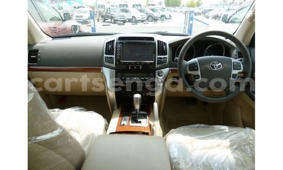 Nunua Imported Toyota Land Cruiser Black Gari ndani ya Import - Dubai nchini Hhohho Nunua Imported Toyota Land Cruiser Black Gari ndani ya Import - Dubai nchini Hhohho