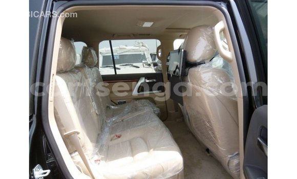 Nunua Imported Toyota Land Cruiser Black Gari ndani ya Import - Dubai nchini Hhohho Nunua Imported Toyota Land Cruiser Black Gari ndani ya Import - Dubai nchini Hhohho