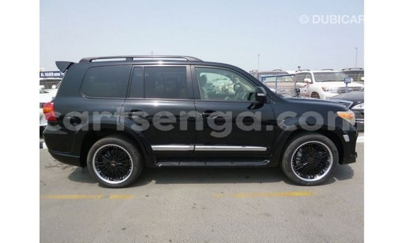 Nunua Imported Toyota Land Cruiser Black Gari ndani ya Import - Dubai nchini Hhohho Nunua Imported Toyota Land Cruiser Black Gari ndani ya Import - Dubai nchini Hhohho