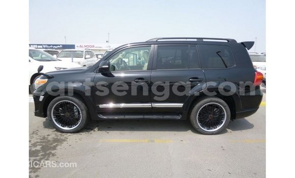 Nunua Imported Toyota Land Cruiser Black Gari ndani ya Import - Dubai nchini Hhohho Nunua Imported Toyota Land Cruiser Black Gari ndani ya Import - Dubai nchini Hhohho