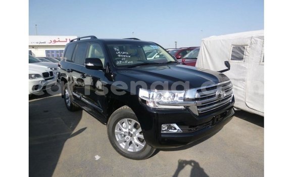 Nunua Imported Toyota Land Cruiser Black Gari ndani ya Import - Dubai nchini Hhohho Nunua Imported Toyota Land Cruiser Black Gari ndani ya Import - Dubai nchini Hhohho