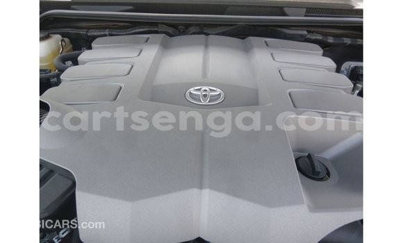 Nunua Imported Toyota Land Cruiser Black Gari ndani ya Import - Dubai nchini Hhohho Nunua Imported Toyota Land Cruiser Black Gari ndani ya Import - Dubai nchini Hhohho
