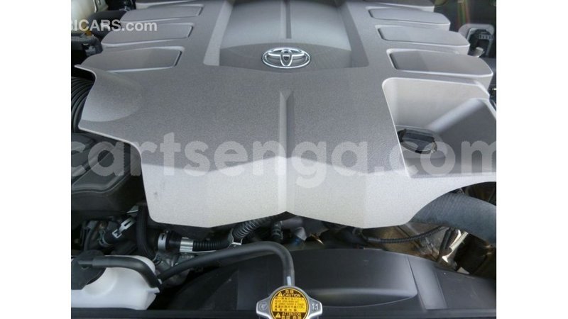 Big with watermark toyota land cruiser hhohho import dubai 15317