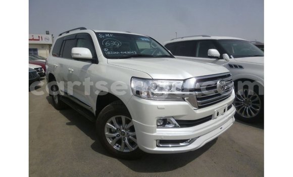 Nunua Imported Toyota Land Cruiser White Gari ndani ya Import - Dubai nchini Hhohho Nunua Imported Toyota Land Cruiser White Gari ndani ya Import - Dubai nchini Hhohho