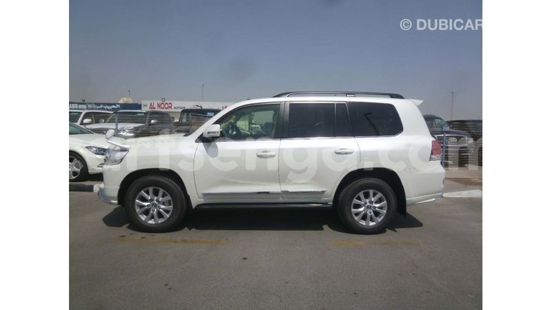 Big with watermark toyota land cruiser hhohho import dubai 15320