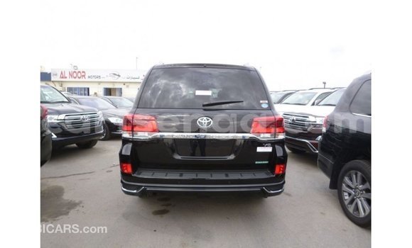Acheter Import Voiture Toyota Land Cruiser Noir à Import - Dubai, Hhohho Acheter Import Voiture Toyota Land Cruiser Noir à Import - Dubai, Hhohho