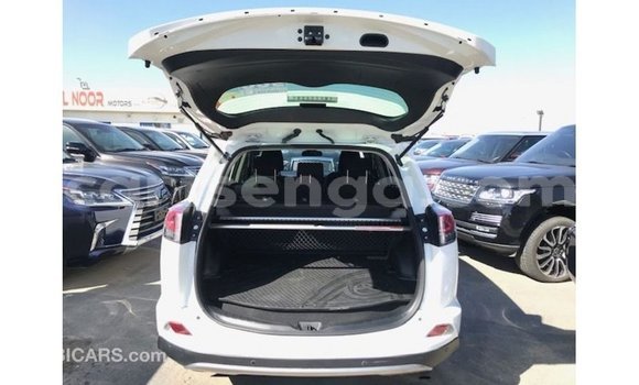 Acheter Import Voiture Toyota 4Runner Blanc à Import - Dubai, Hhohho Acheter Import Voiture Toyota 4Runner Blanc à Import - Dubai, Hhohho