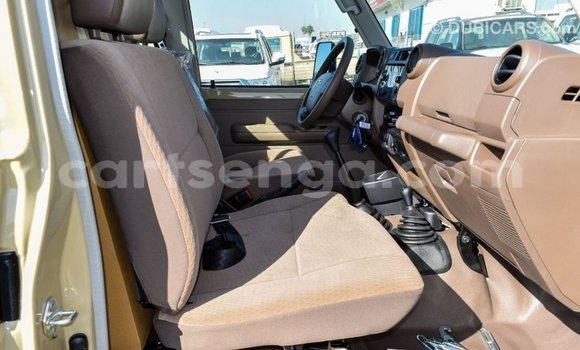 Buy Import Toyota Land Cruiser Beige Car in Import - Dubai in Hhohho Buy Import Toyota Land Cruiser Beige Car in Import - Dubai in Hhohho