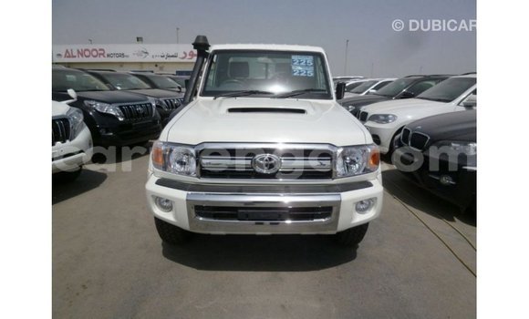 Buy Import Toyota Land Cruiser White Car in Import - Dubai in Hhohho Buy Import Toyota Land Cruiser White Car in Import - Dubai in Hhohho