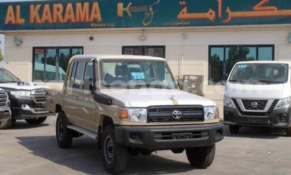 Buy Import Toyota Land Cruiser Beige Car in Import - Dubai in Hhohho Buy Import Toyota Land Cruiser Beige Car in Import - Dubai in Hhohho