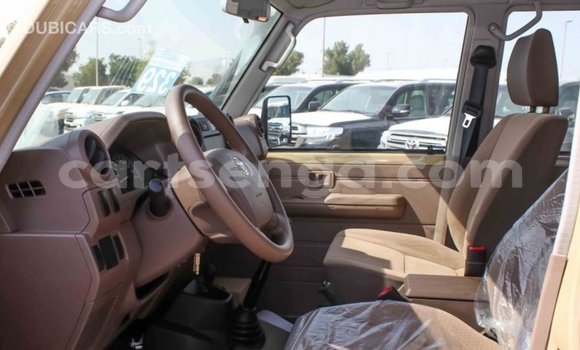 Buy Import Toyota Land Cruiser Beige Car in Import - Dubai in Hhohho Buy Import Toyota Land Cruiser Beige Car in Import - Dubai in Hhohho
