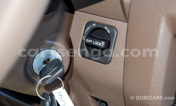 Buy Import Toyota Land Cruiser Beige Car in Import - Dubai in Hhohho Buy Import Toyota Land Cruiser Beige Car in Import - Dubai in Hhohho