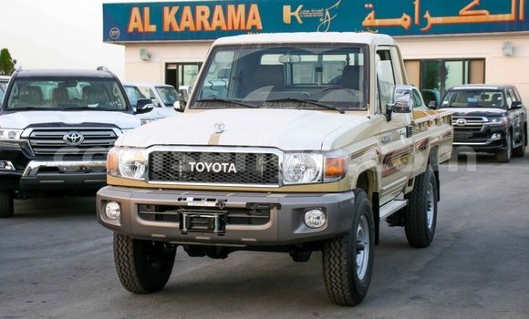 Buy Import Toyota Land Cruiser Beige Car in Import - Dubai in Hhohho Buy Import Toyota Land Cruiser Beige Car in Import - Dubai in Hhohho
