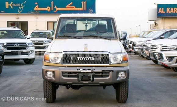 Buy Import Toyota Land Cruiser Beige Car in Import - Dubai in Hhohho Buy Import Toyota Land Cruiser Beige Car in Import - Dubai in Hhohho