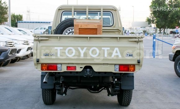 Buy Import Toyota Land Cruiser Beige Car in Import - Dubai in Hhohho Buy Import Toyota Land Cruiser Beige Car in Import - Dubai in Hhohho