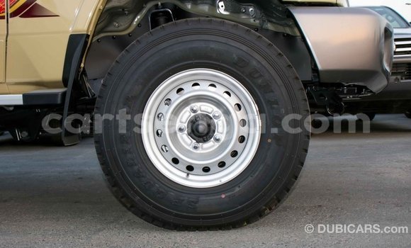 Buy Import Toyota Land Cruiser Beige Car in Import - Dubai in Hhohho Buy Import Toyota Land Cruiser Beige Car in Import - Dubai in Hhohho