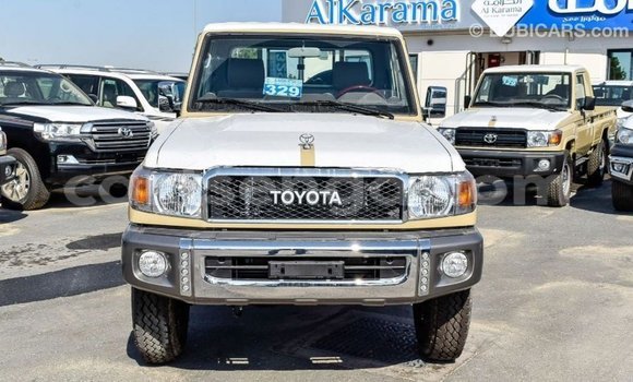 Buy Import Toyota Land Cruiser Beige Car in Import - Dubai in Hhohho Buy Import Toyota Land Cruiser Beige Car in Import - Dubai in Hhohho