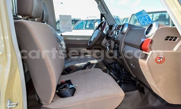 Buy Import Toyota Land Cruiser Beige Car in Import - Dubai in Hhohho Buy Import Toyota Land Cruiser Beige Car in Import - Dubai in Hhohho