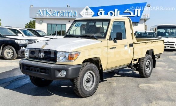 Buy Import Toyota Land Cruiser Beige Car in Import - Dubai in Hhohho Buy Import Toyota Land Cruiser Beige Car in Import - Dubai in Hhohho