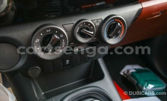 Buy Import Toyota Hilux White Car in Import - Dubai in Hhohho Buy Import Toyota Hilux White Car in Import - Dubai in Hhohho