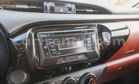 Buy Import Toyota Hilux White Car in Import - Dubai in Hhohho Buy Import Toyota Hilux White Car in Import - Dubai in Hhohho