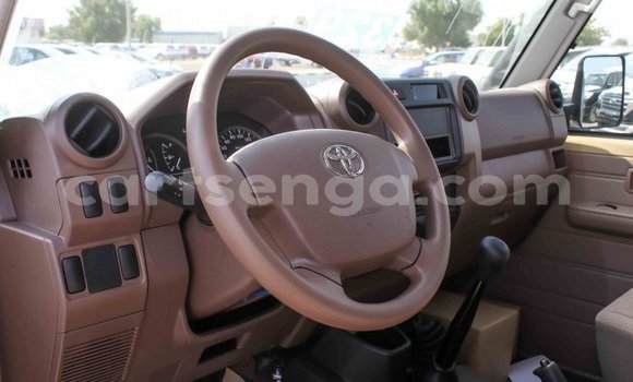 Buy Import Toyota Land Cruiser Beige Car in Import - Dubai in Hhohho Buy Import Toyota Land Cruiser Beige Car in Import - Dubai in Hhohho