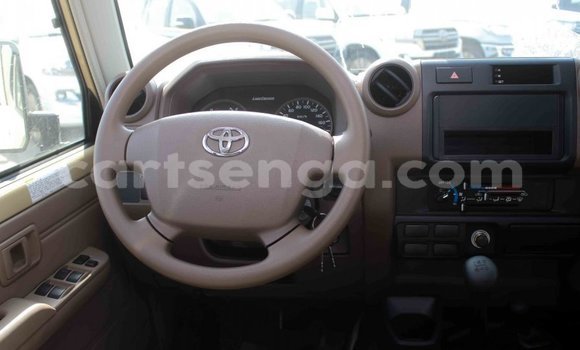 Buy Import Toyota Land Cruiser Beige Car in Import - Dubai in Hhohho Buy Import Toyota Land Cruiser Beige Car in Import - Dubai in Hhohho