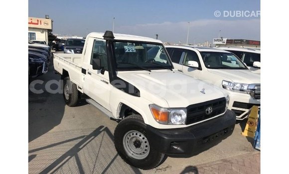 Buy Import Toyota Land Cruiser White Car in Import - Dubai in Hhohho Buy Import Toyota Land Cruiser White Car in Import - Dubai in Hhohho