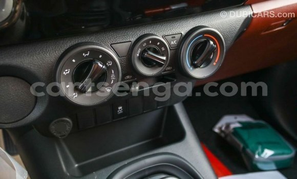 Buy Import Toyota Hilux White Car in Import - Dubai in Hhohho Buy Import Toyota Hilux White Car in Import - Dubai in Hhohho