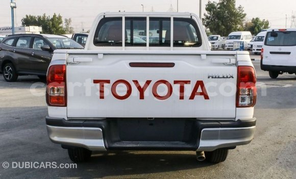 Buy Import Toyota Hilux White Car in Import - Dubai in Hhohho Buy Import Toyota Hilux White Car in Import - Dubai in Hhohho