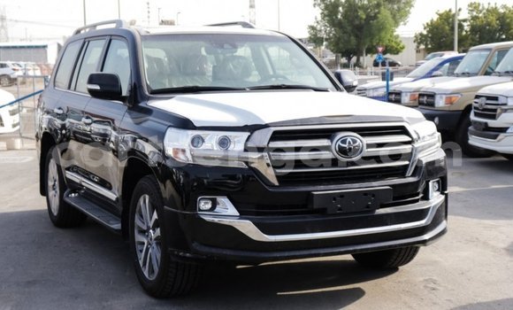 Buy Import Toyota Land Cruiser Black Car in Import - Dubai in Hhohho Buy Import Toyota Land Cruiser Black Car in Import - Dubai in Hhohho