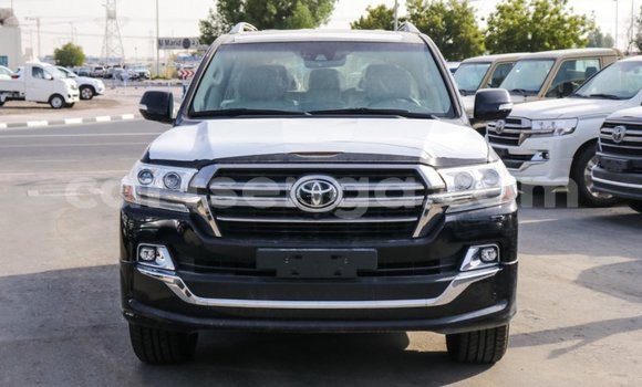 Buy Import Toyota Land Cruiser Black Car in Import - Dubai in Hhohho Buy Import Toyota Land Cruiser Black Car in Import - Dubai in Hhohho